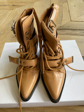 Load image into Gallery viewer, CHLOÉ Rylee boots
