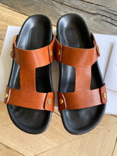 Load image into Gallery viewer, CHLOÉ slides
