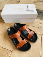 Load image into Gallery viewer, CHLOÉ slides

