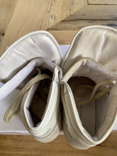 Load image into Gallery viewer, ISABEL MARANT Bessie trainers
