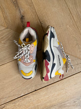 Load image into Gallery viewer, BALENCIAGA Triple S
