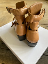 Load image into Gallery viewer, CHLOÉ Rylee boots
