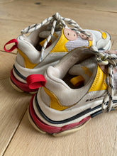 Load image into Gallery viewer, BALENCIAGA Triple S
