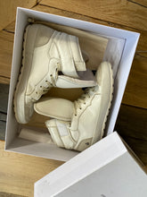 Load image into Gallery viewer, ISABEL MARANT Bessie trainers
