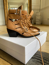 Load image into Gallery viewer, CHLOÉ Rylee boots
