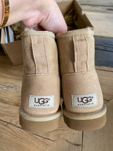 Load image into Gallery viewer, UGG booties
