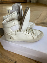 Load image into Gallery viewer, ISABEL MARANT Bessie trainers
