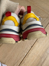 Load image into Gallery viewer, BALENCIAGA Triple S
